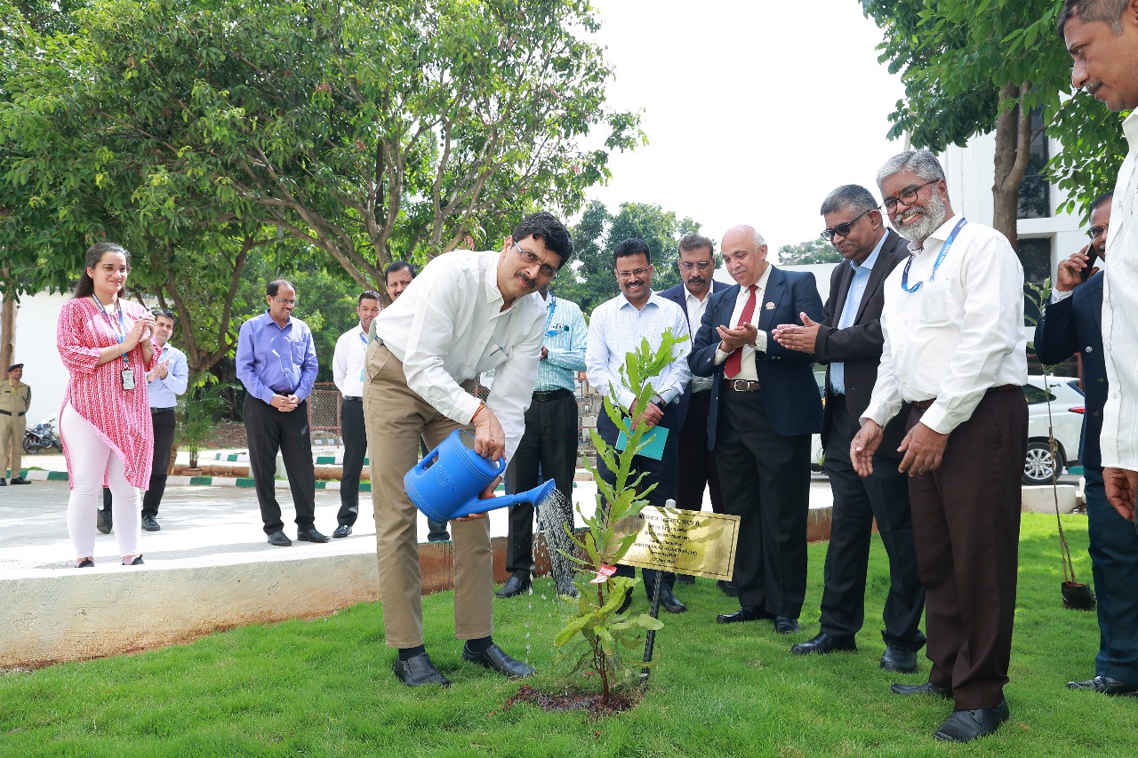 Visit of Shri Pankaj Agarwal, IAS, Sec. (Min. of Power) and Shri Mahabir Prasad, I.R.A.S, JS & Fin. Adviser (Min. of Power) to CPRI, Bengaluru on 22nd May 2025