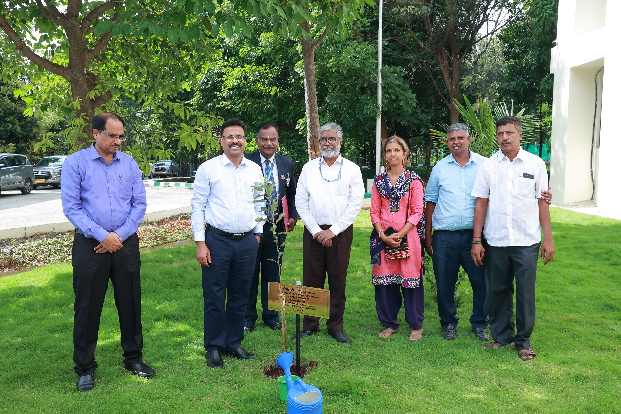 Visit of Shri Pankaj Agarwal, IAS, Sec. (Min. of Power) and Shri Mahabir Prasad, I.R.A.S, JS & Fin. Adviser (Min. of Power) to CPRI, Bengaluru on 22nd May 2025