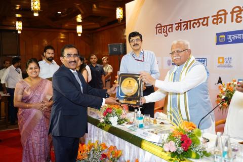 राजभाषा ज्योति शील्ड – प्रथम पुरस्कार से सम्मानित हुआ सीपीआरआई, बेंगलूरु